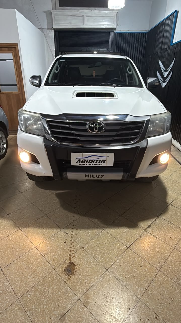Toyota Hilux SRV