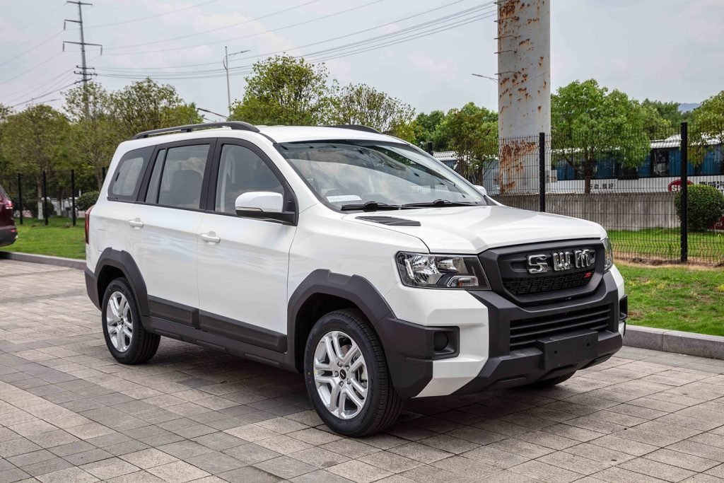 SWM G03F MT SUV NAFTA 7 PASAJEROS
