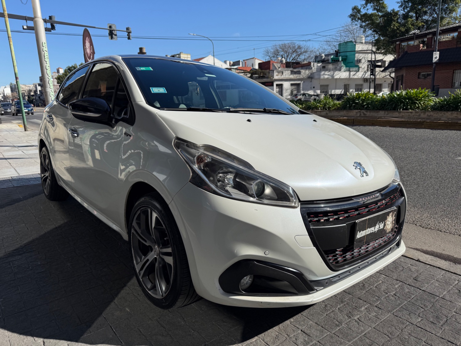 Peugeot 208 Gt 1.6 thp