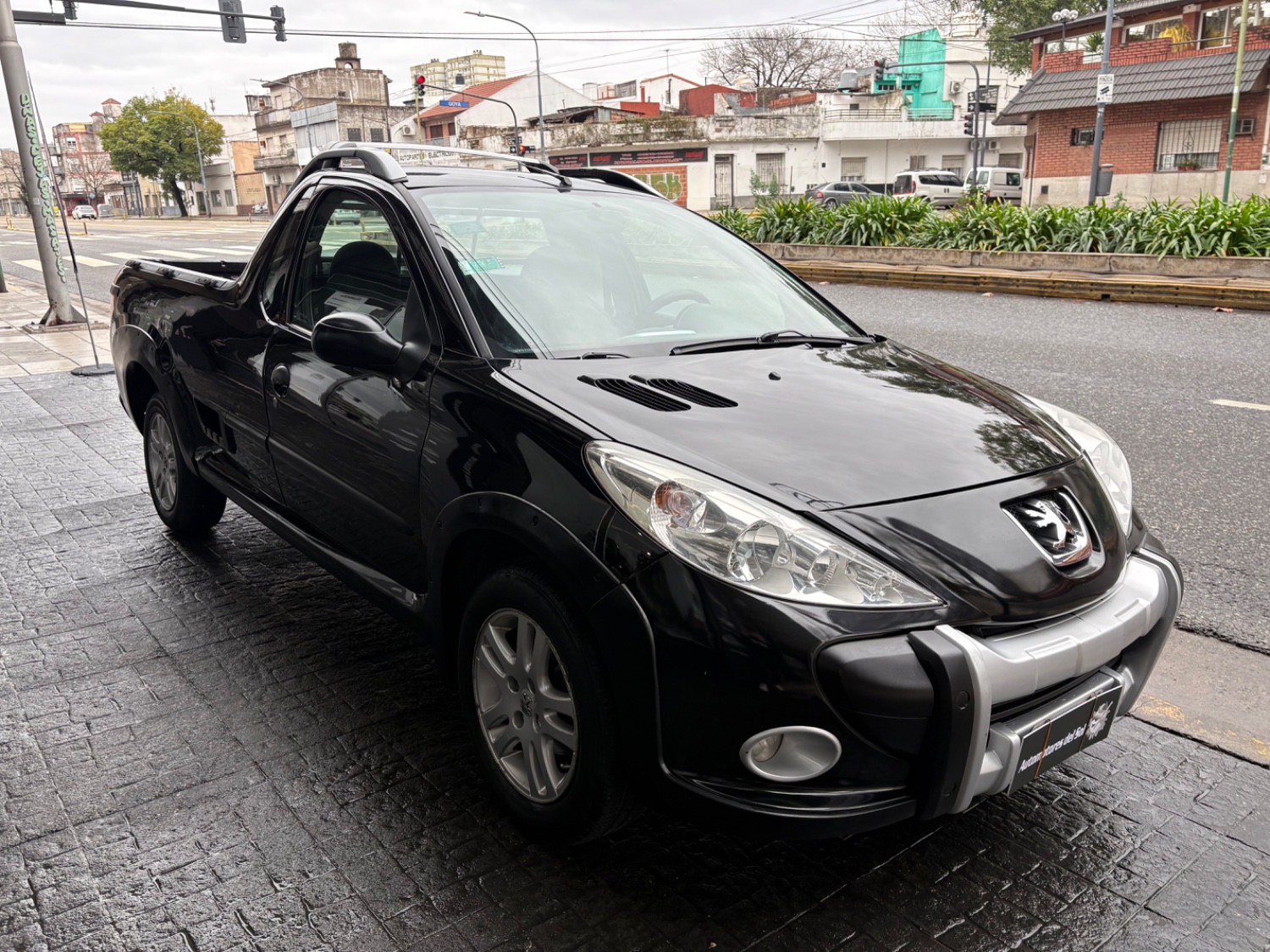 Peugeot HOGGAR PICK UP C/S 1,6 Escapade ABS