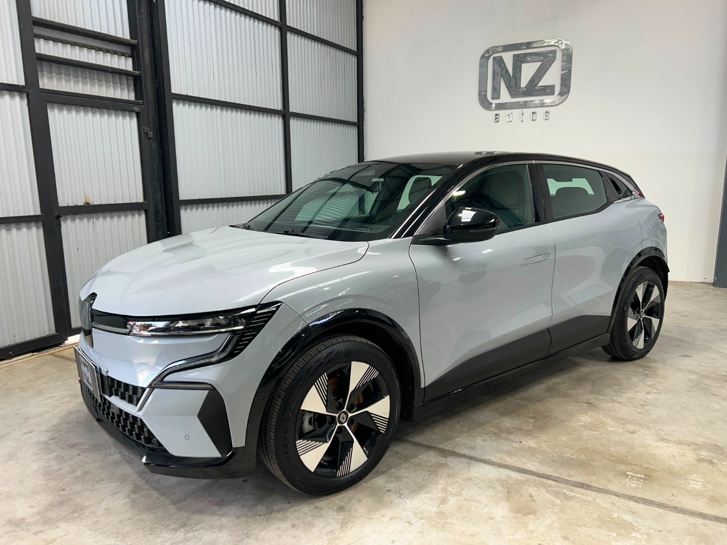 Renault Megane E-Tech Iconic