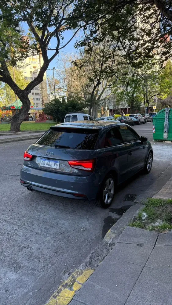 Audi Audi a1 1.4t fsi — foto 11