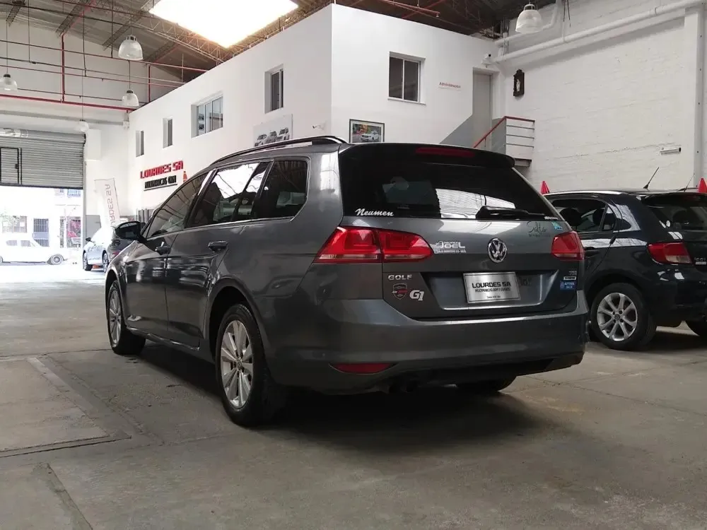 Volkswagen Golf Variant Comfortline bluemotion TSI 1.4 — foto 5