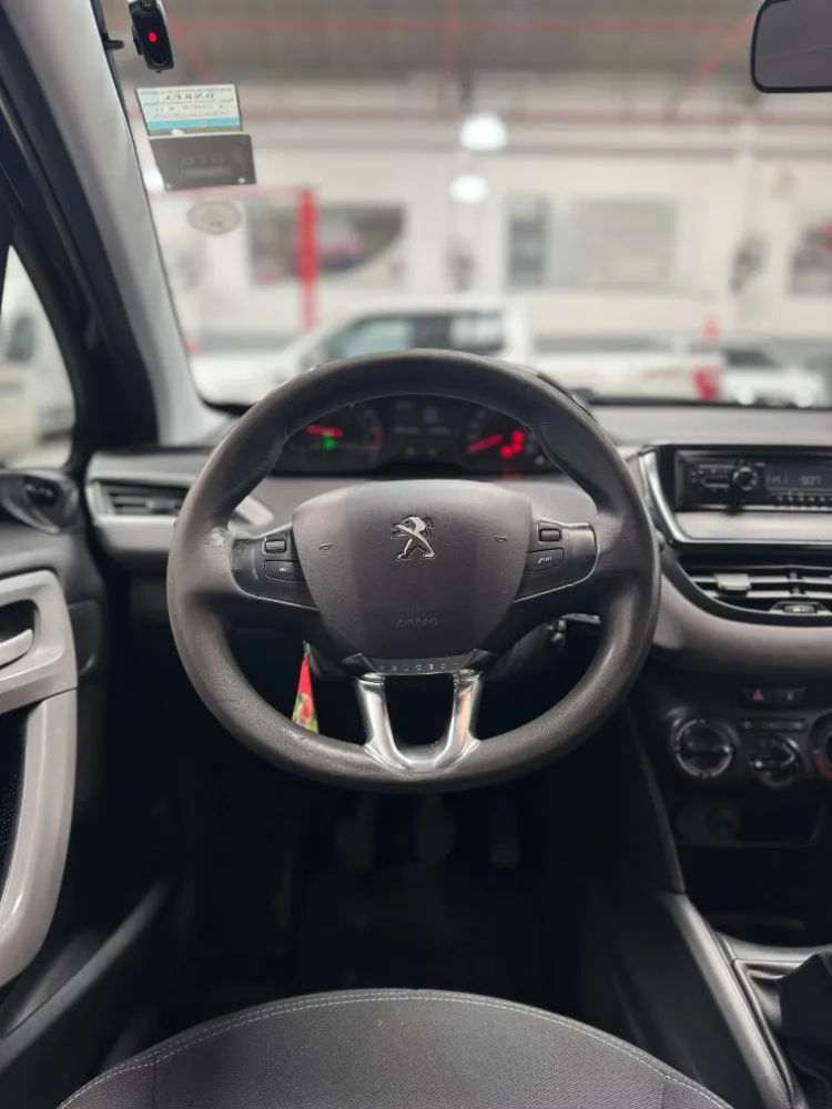 Peugeot 208 ACTIVE 1.6 — foto 3