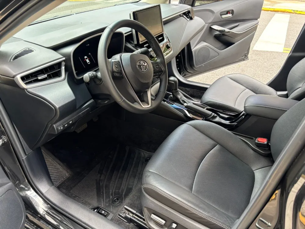Toyota Corolla seg Hev Cvt — foto 11