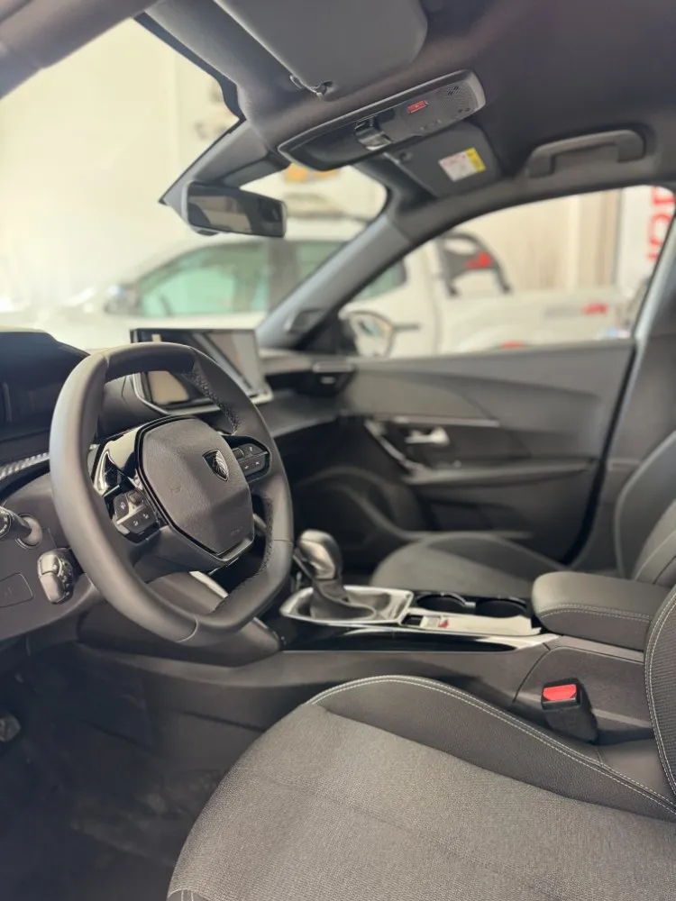 Peugeot 2008 Active T200 — foto 2