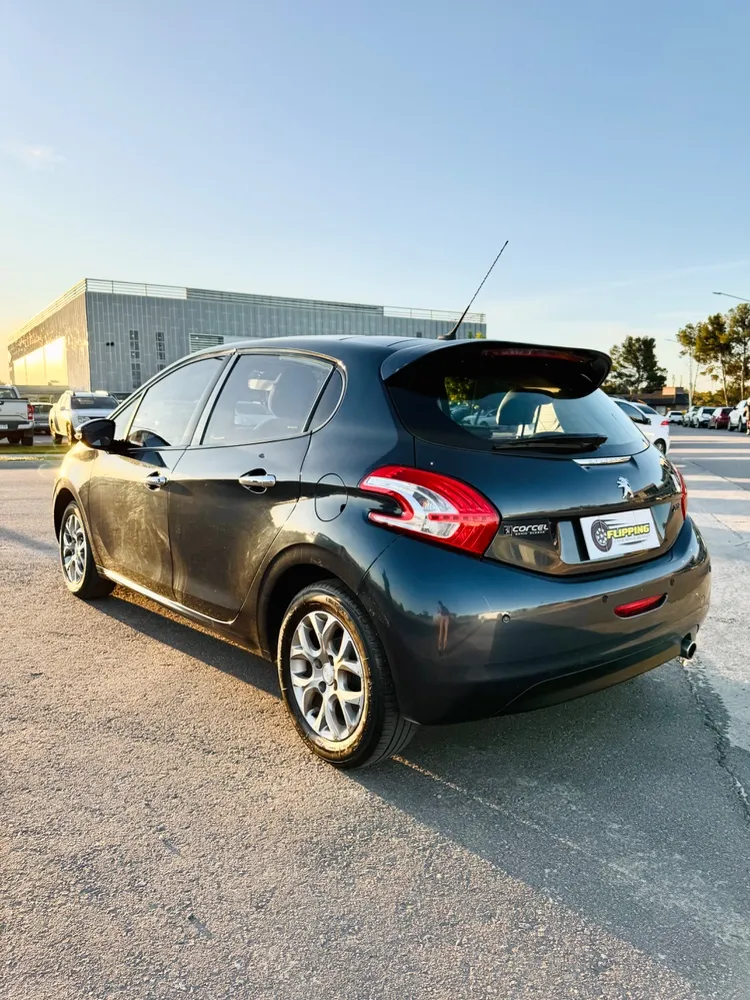 Peugeot 208 Allure 1.6 16v VTi — foto 8