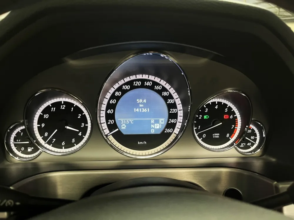 Mercedes-Benz clase E 3.0 E300 Avantgarde Sport — foto 16
