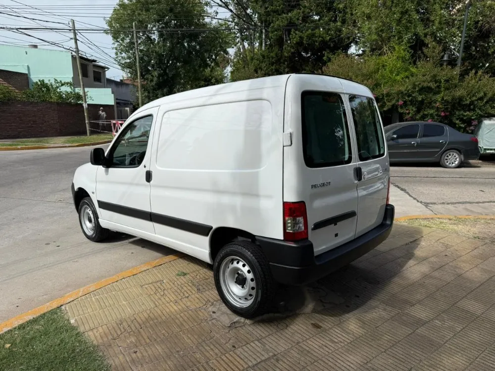 Peugeot Partner Furgón — foto 4