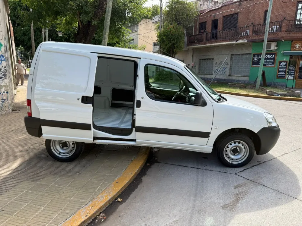Peugeot Partner Furgón — foto 9