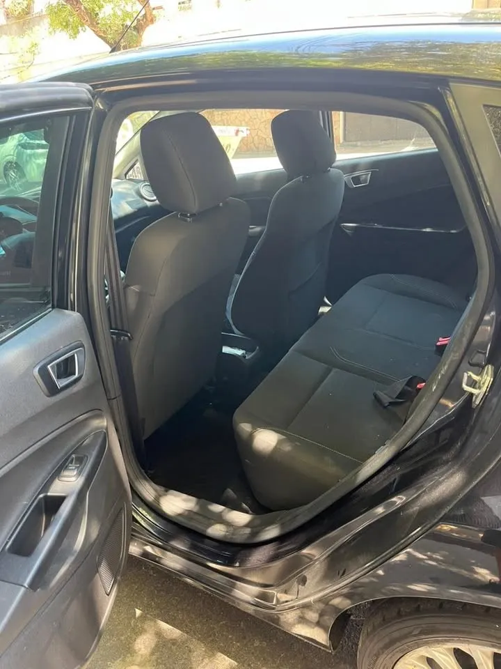 Ford Fiesta SE — foto 12