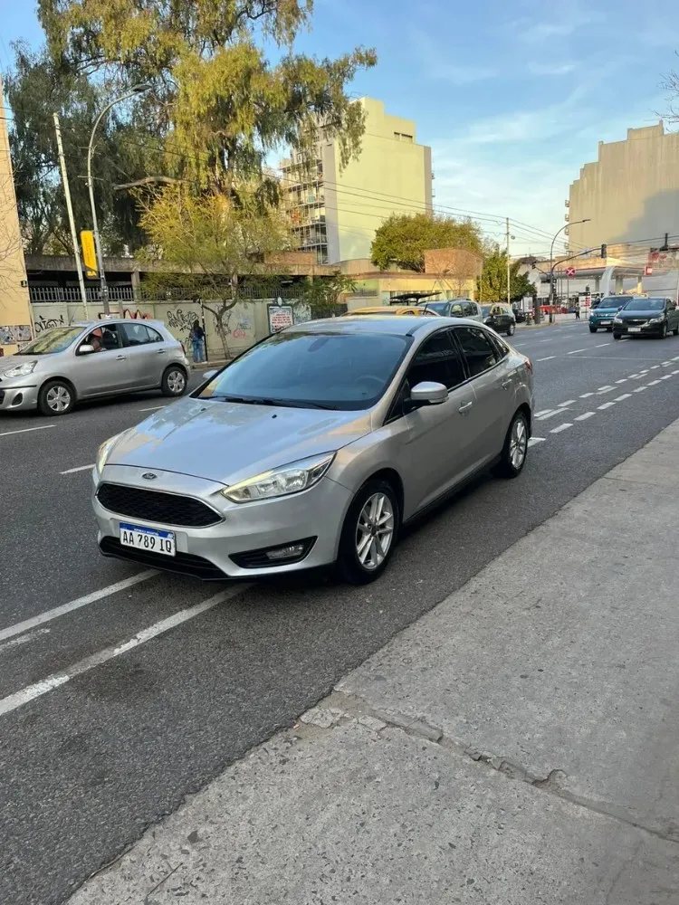 Ford Focus SE — foto 3