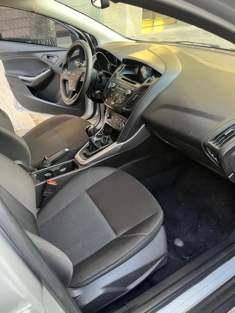 Ford Focus SE — foto 7
