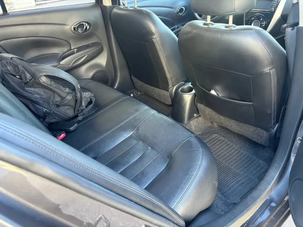 Nissan Versa Exclusive  — foto 13