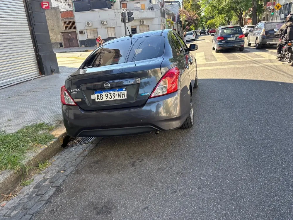 Nissan Versa Exclusive  — foto 14