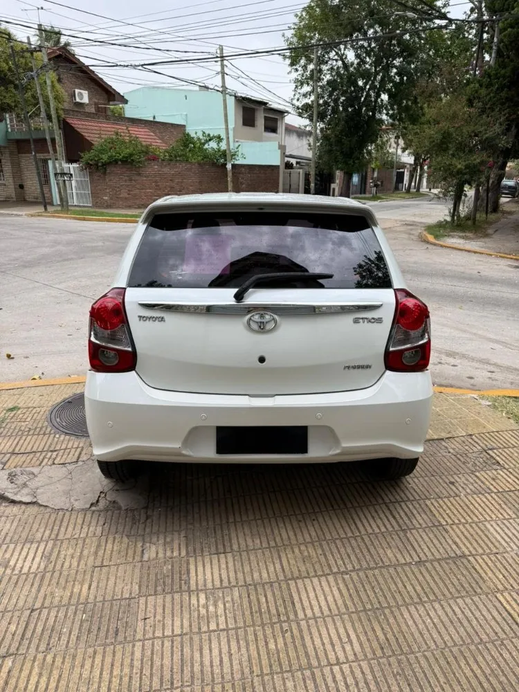 Toyota ETIOS PLATINUM 1.5 4 A/T — foto 4