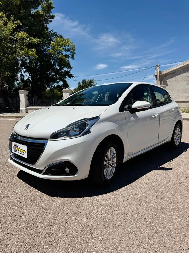 Peugeot 208 Allure — foto 10