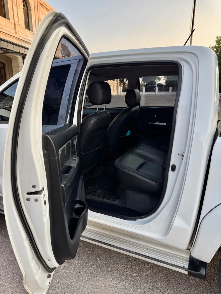 Toyota Hilux SRV — foto 8