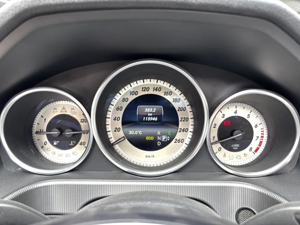 Mercedes-Benz Clase E 2.0 E250 Avantgarde Blueefficiency At — foto 11