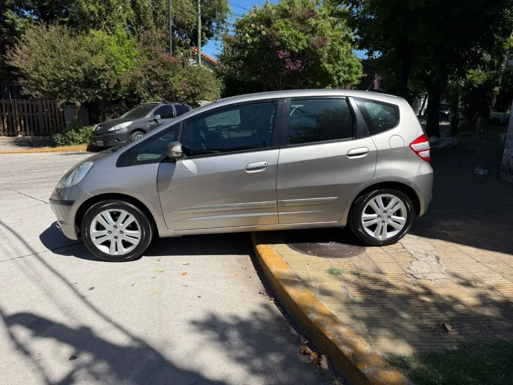 Honda FIT EX — foto 2