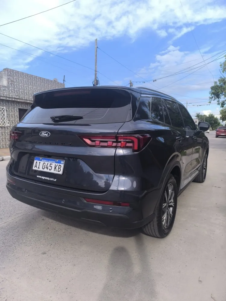 Ford Territory  Titanium HYBRID  — foto 2