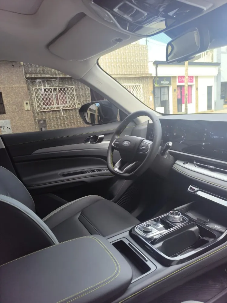 Ford Territory  Titanium HYBRID  — foto 3