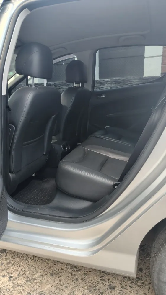 Peugeot 308 Feline 2.0 — foto 5