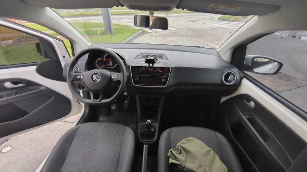 Volkswagen UP HIGH 1.0 — foto 2