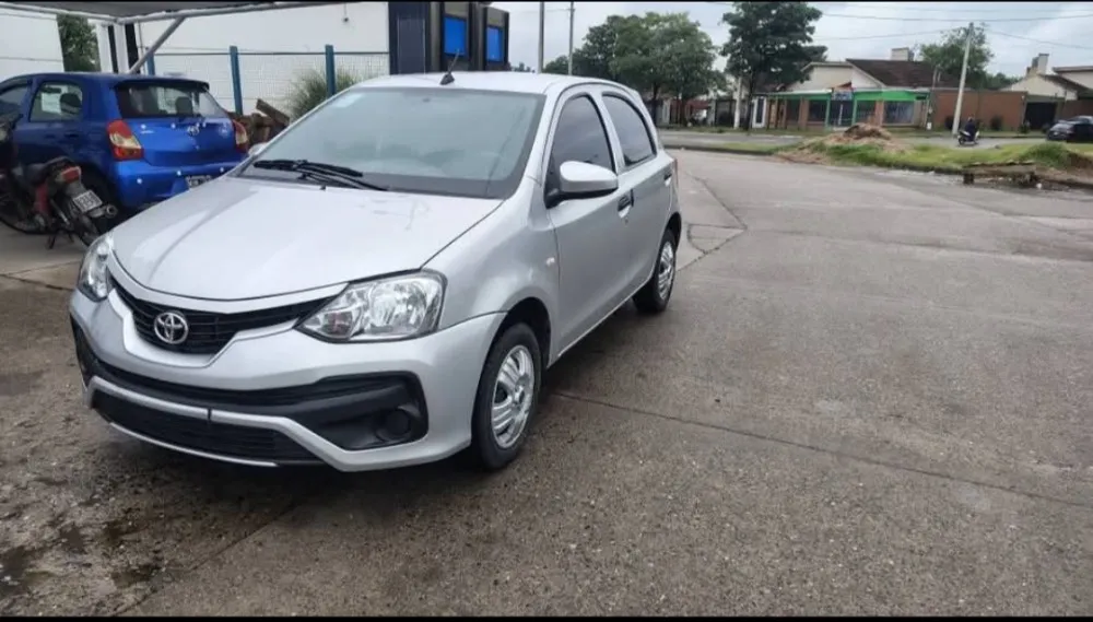 Toyota ETIOS  X 1.5 — foto 5