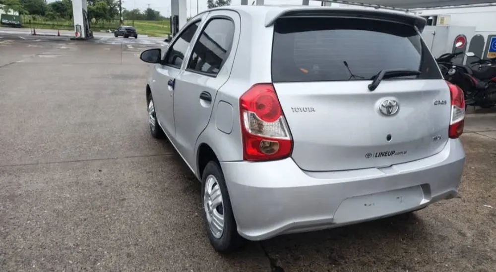 Toyota ETIOS  X 1.5 — foto 6