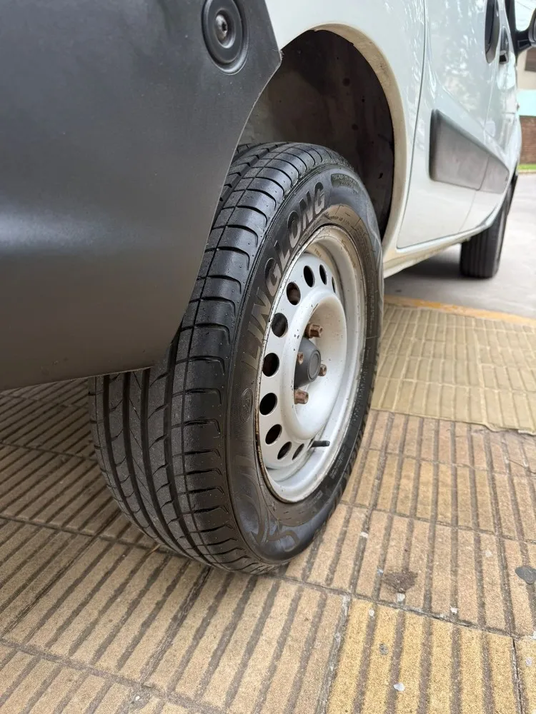 Renault Kangoo PH3 CONFORT 1.6 5 ASIENTOS 2P — foto 17