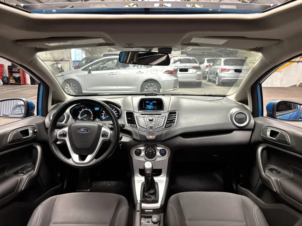 Ford Fiesta Kinetic 1.6 Se Plus 120cv — foto 8