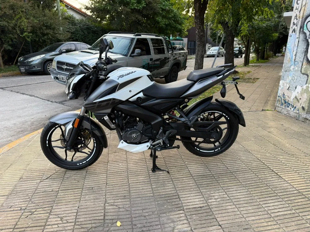 Bajaj ROUSER NS200 ROUSER NS200 — foto 2