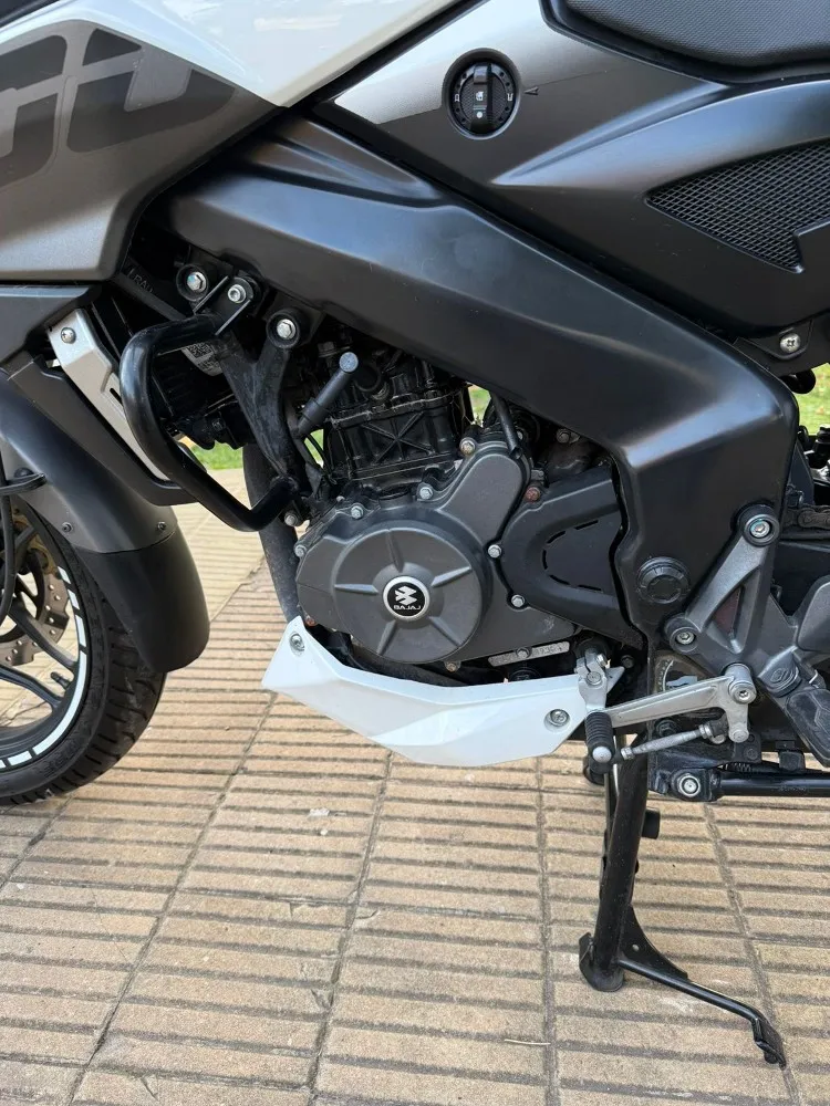 Bajaj ROUSER NS200 ROUSER NS200 — foto 14