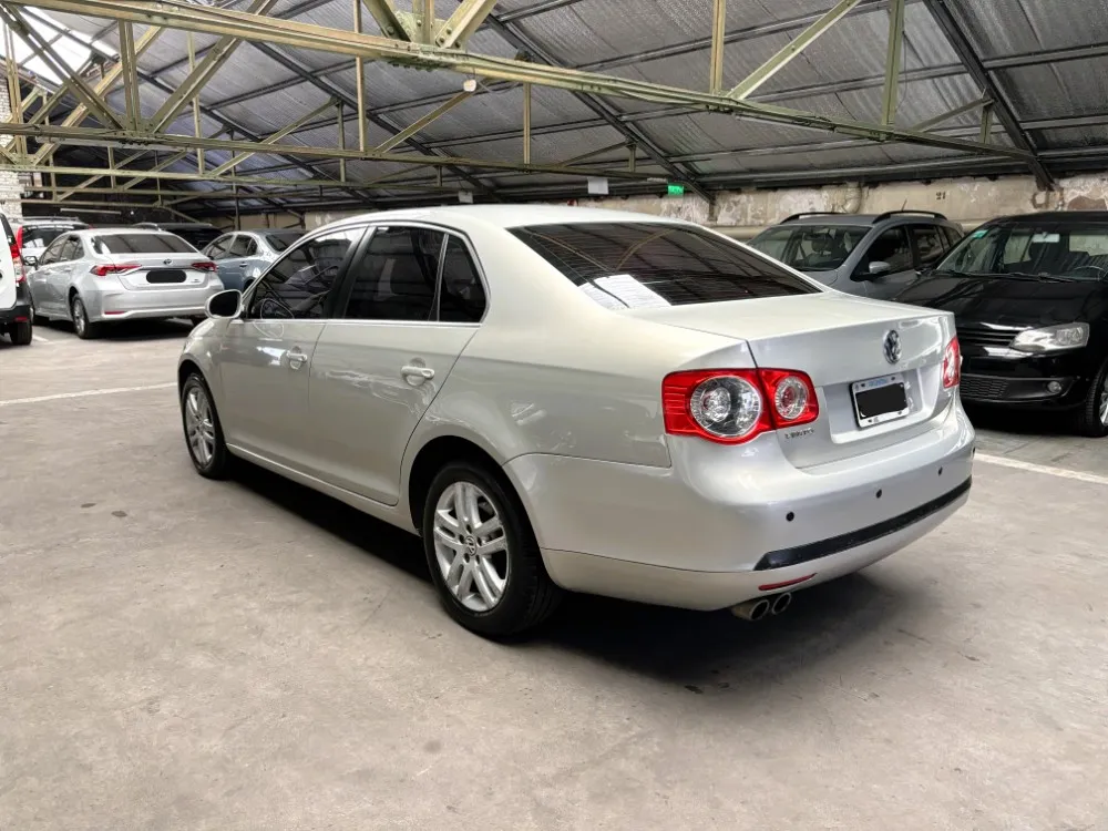 Volkswagen Vento 2.5 Advance Tiptronic 170cv — foto 2