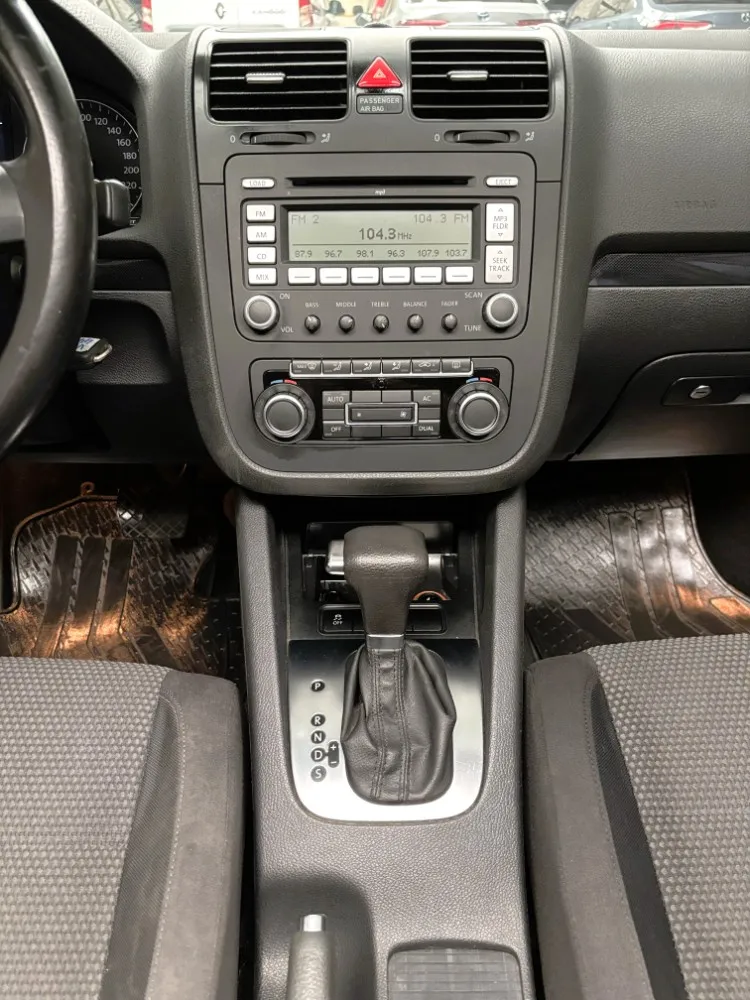 Volkswagen Vento 2.5 Advance Tiptronic 170cv — foto 9