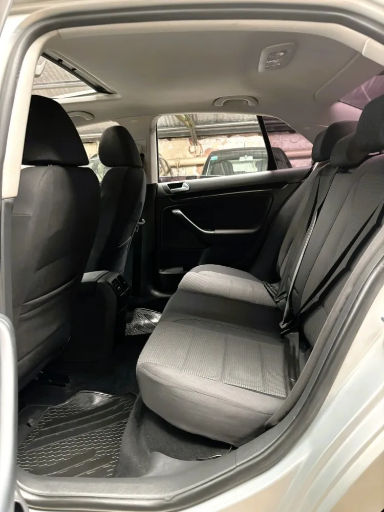 Volkswagen Vento 2.5 Advance Tiptronic 170cv — foto 13