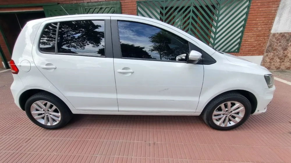 Volkswagen FOX COMFORT CONECT 1.6  5 PTAS — foto 2
