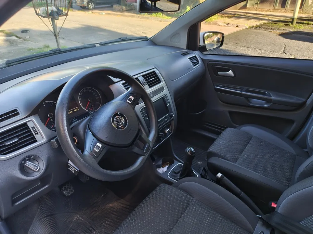 Volkswagen FOX COMFORT CONECT 1.6  5 PTAS — foto 6