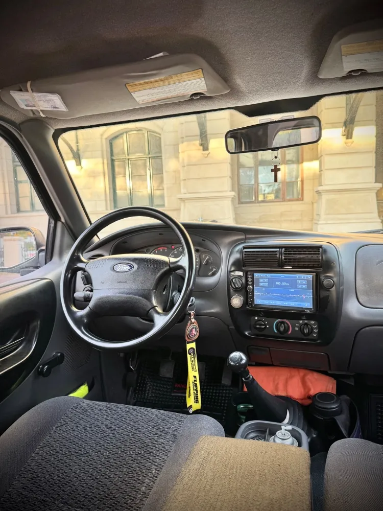 Ford Ranger 4x4 — foto 3