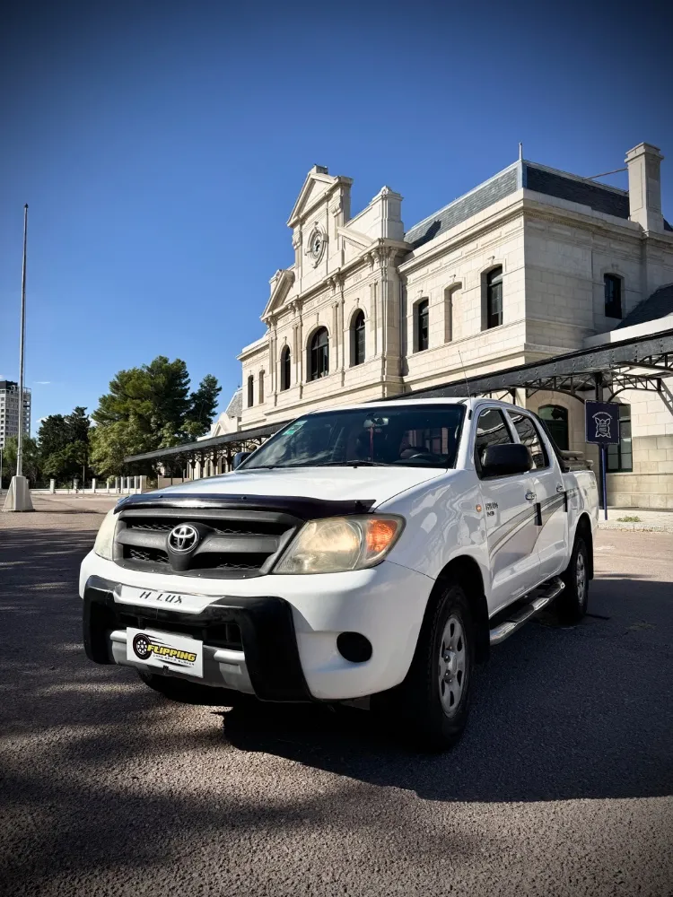 Toyota Hilux — foto 9