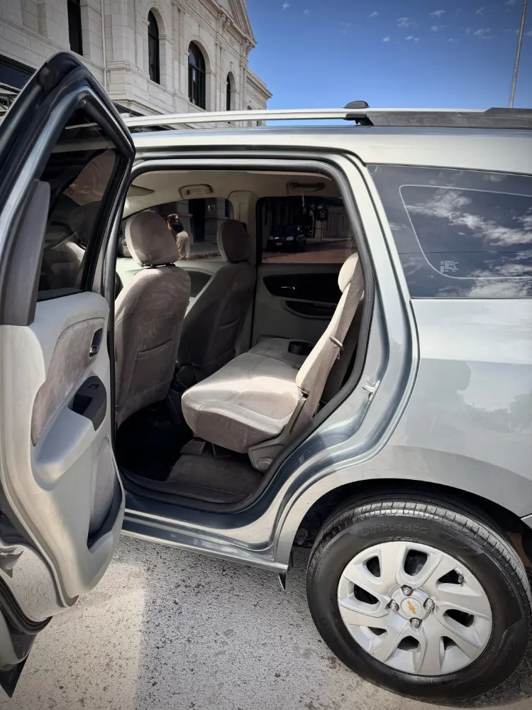 Chevrolet Spin LTZ — foto 5
