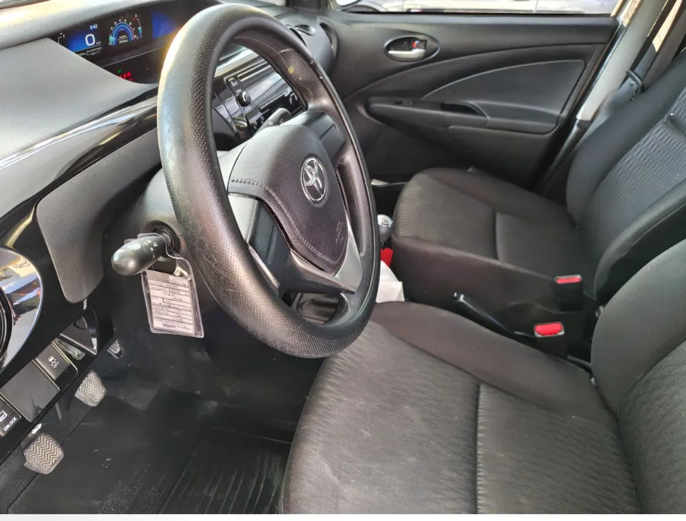 Toyota ETIOS  1.5 X 5 PTAS  — foto 3