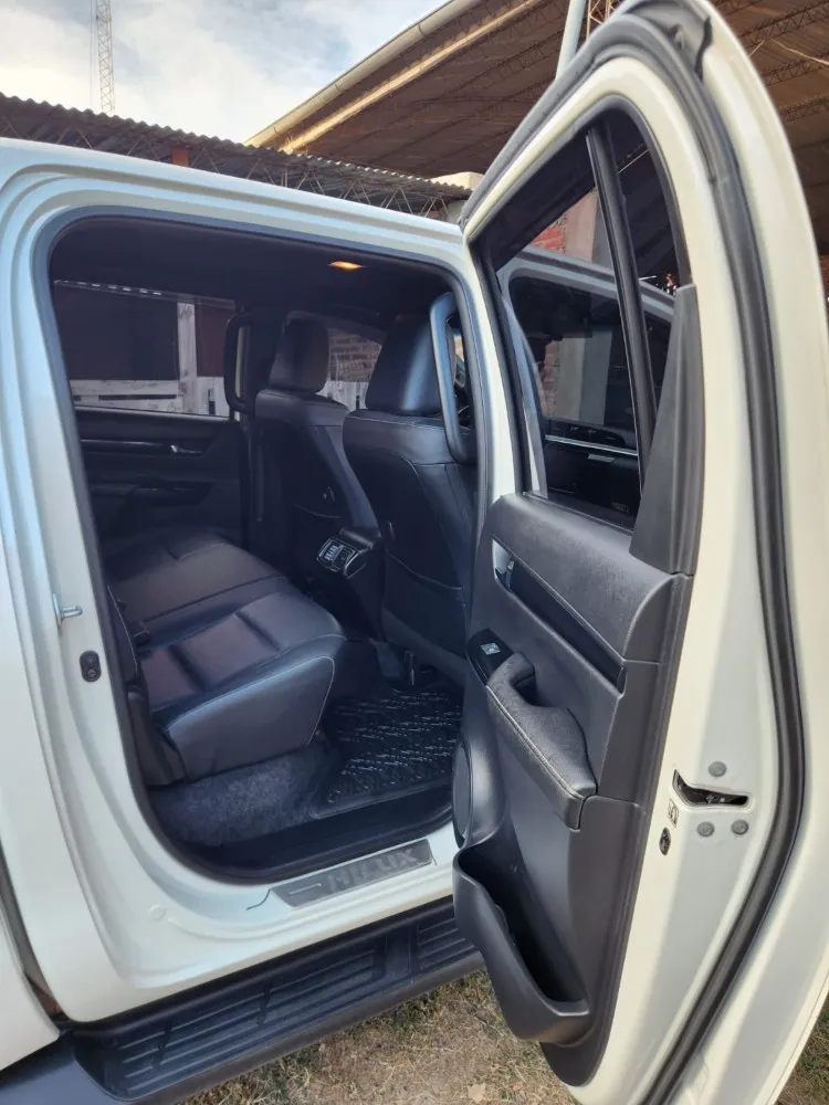 Toyota Hilux  2.8 SRX 4X2  6 MT — foto 8