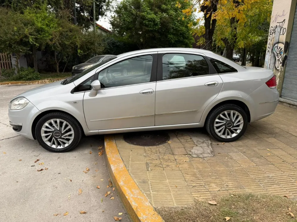 Fiat Linea Absolute 1.8 16v — foto 2
