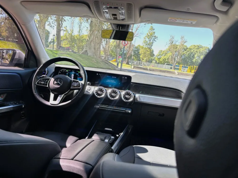 Mercedes-Benz GLB 200 Advance — foto 9