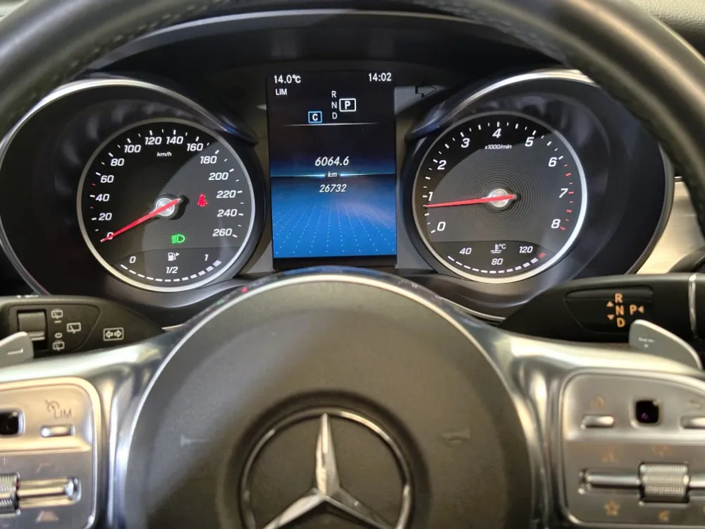 Mercedes-Benz GLC 300 Off-Road — foto 9