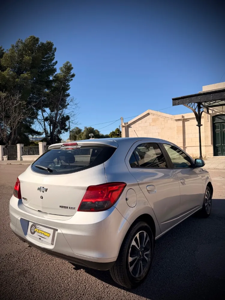 Chevrolet Ónix LTZ — foto 4