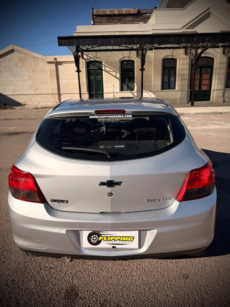 Chevrolet Ónix LTZ — foto 7