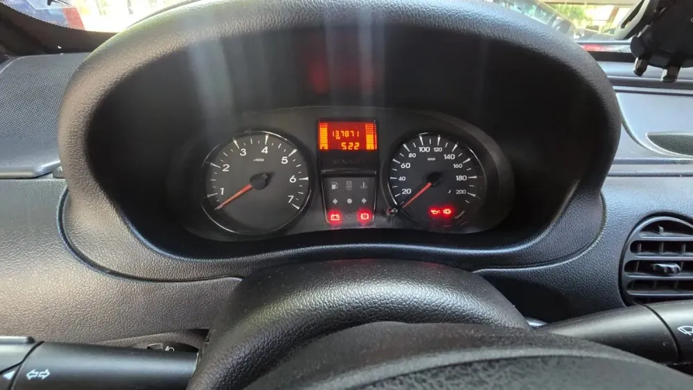 Renault KANGOO 1.6 CONFORT — foto 8